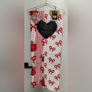 ✨NWT✨ RACHEL Rachel Roy: Oversized Reversible Plush Throw (60”x70”)